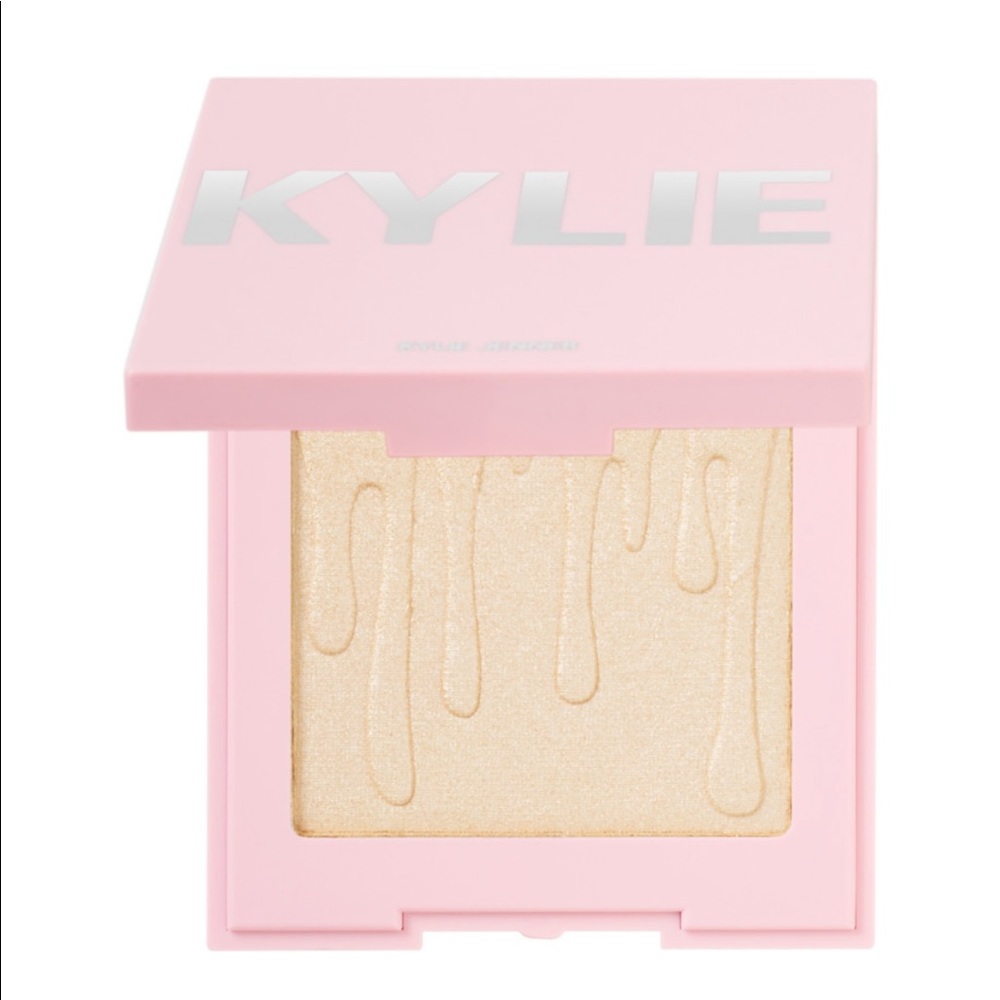 Kylie Cosmetics Pressed Illuminating Powder